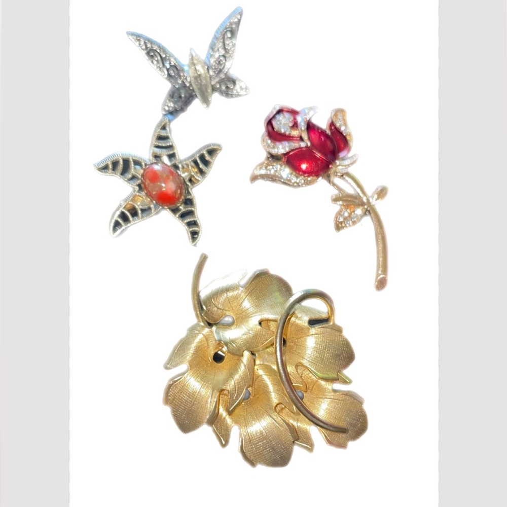 Set of 4 VTG Elegant Gold and Silver Floral Brooch Estate Sale Brooches